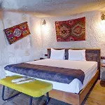 Avilla Cave Hotel *
