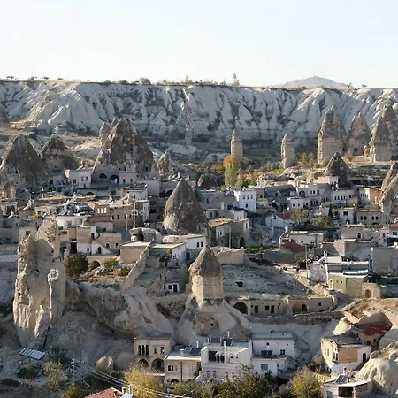 Avilla Cave מלון גורמה