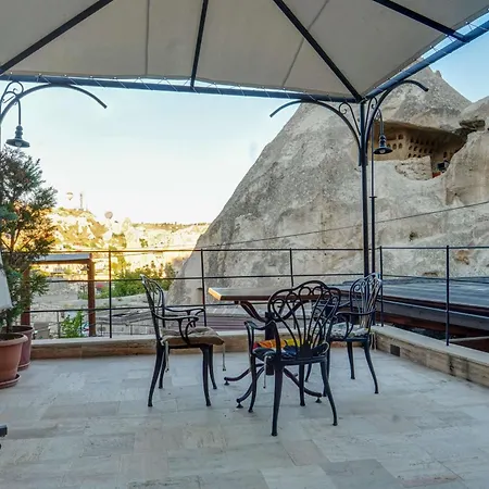 Avilla Cave Hotel *
