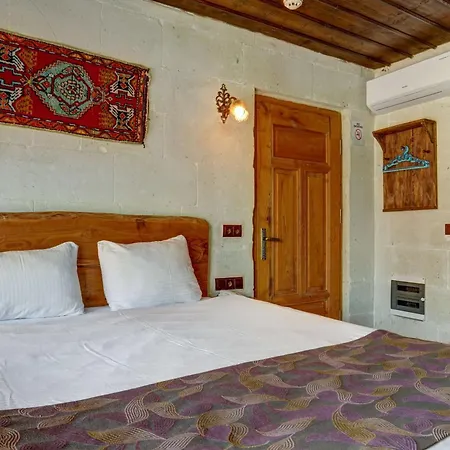 Avilla Cave Hotel *