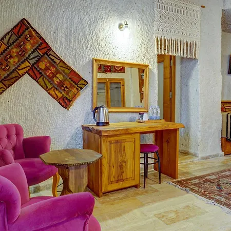 Hotel Avilla Cave