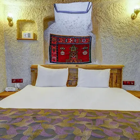 Avilla Cave Hotel *
