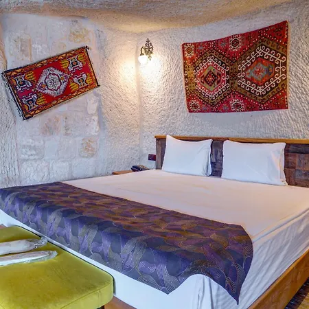 Avilla Cave غوريمِيه