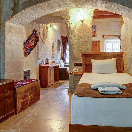 Hotel Avilla Cave