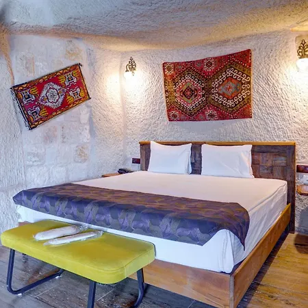 Avilla Cave Hotel *