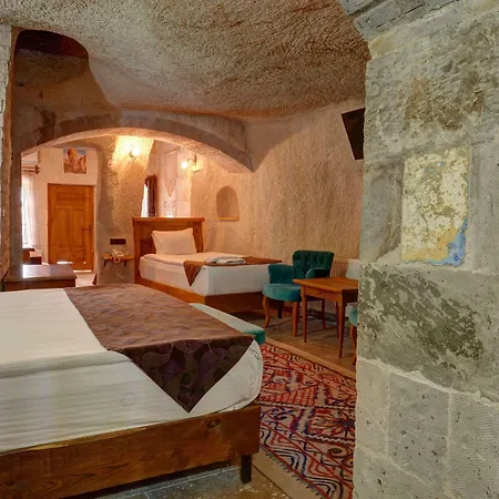 Avilla Cave * غوريمِيه