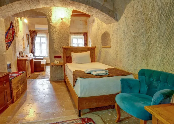 Hotel Avilla Cave